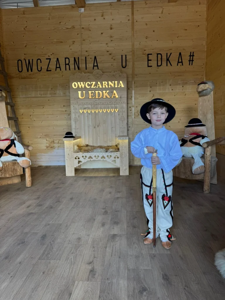 G&oacute;ralskie specjały takie jak oscypki, bundz, konfitury, soki, napoje i&nbsp;orygionalne nalewki | Zakopane -&nbsp;Owczarnia u Edka